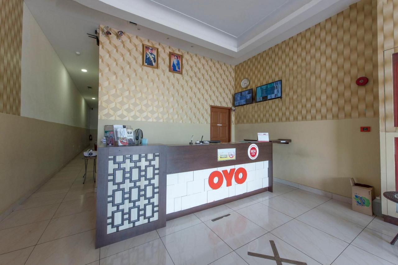 Super Oyo 90385 H3 Hotel Yong Peng Bagian luar foto