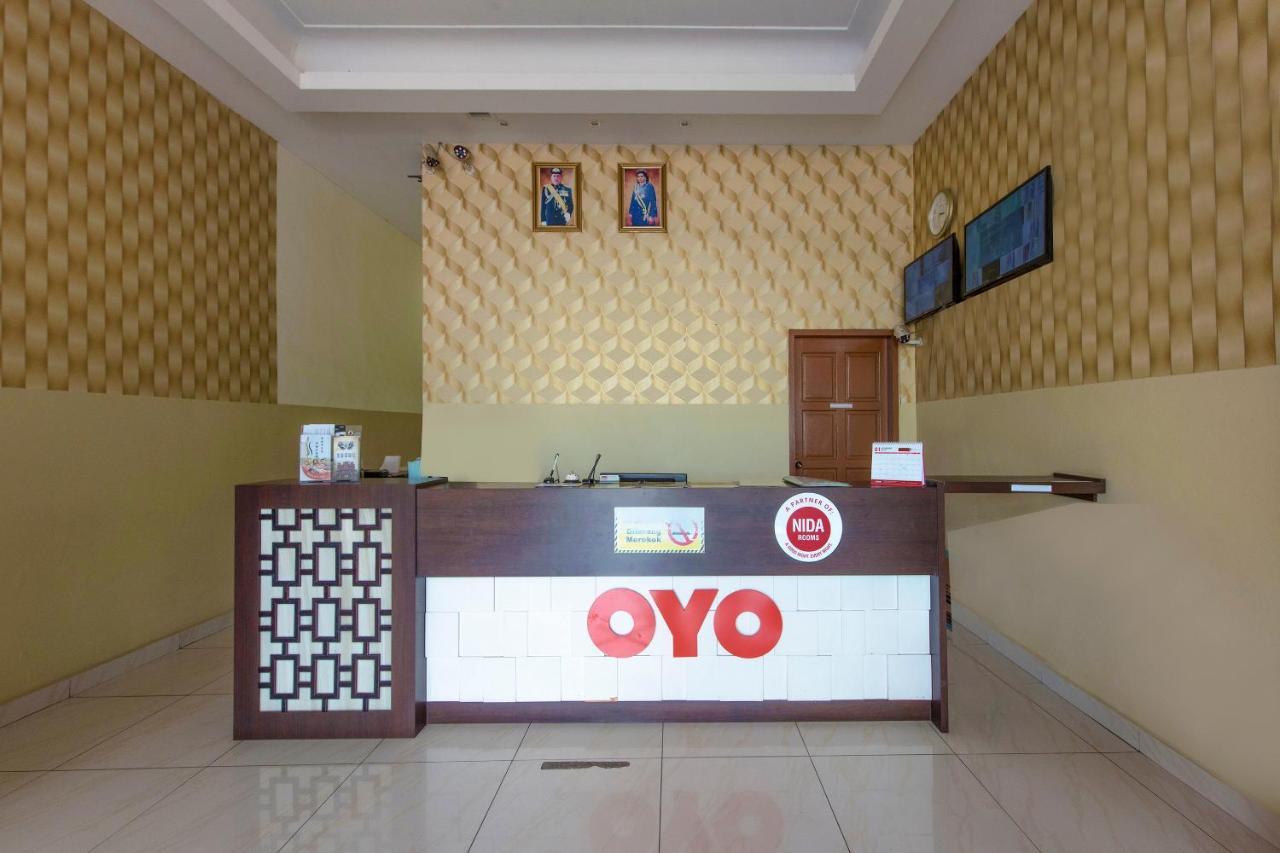 Super Oyo 90385 H3 Hotel Yong Peng Bagian luar foto