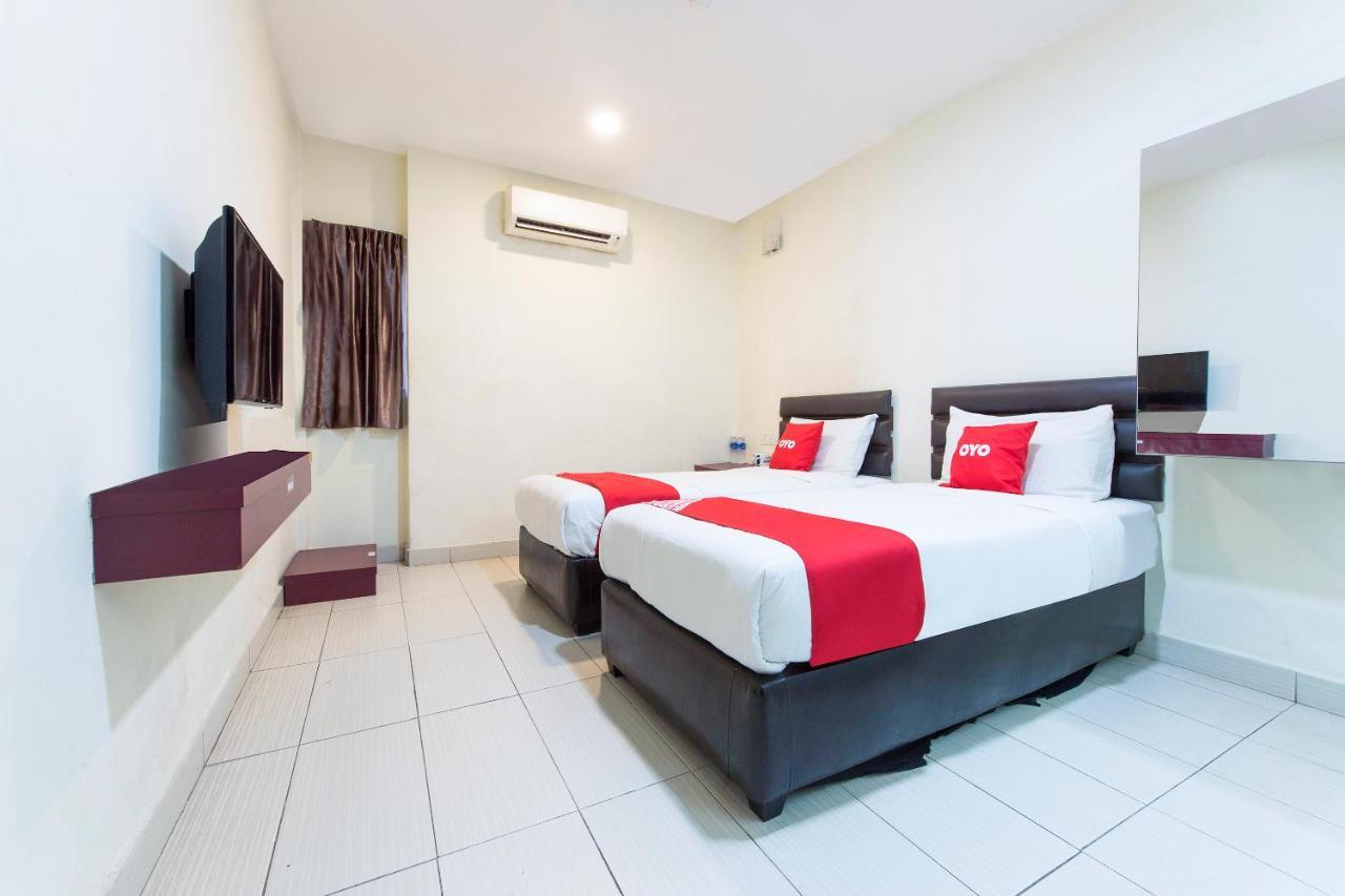 Super Oyo 90385 H3 Hotel Yong Peng Bagian luar foto