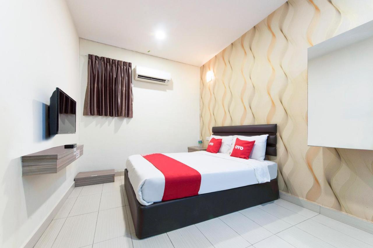 Super Oyo 90385 H3 Hotel Yong Peng Bagian luar foto